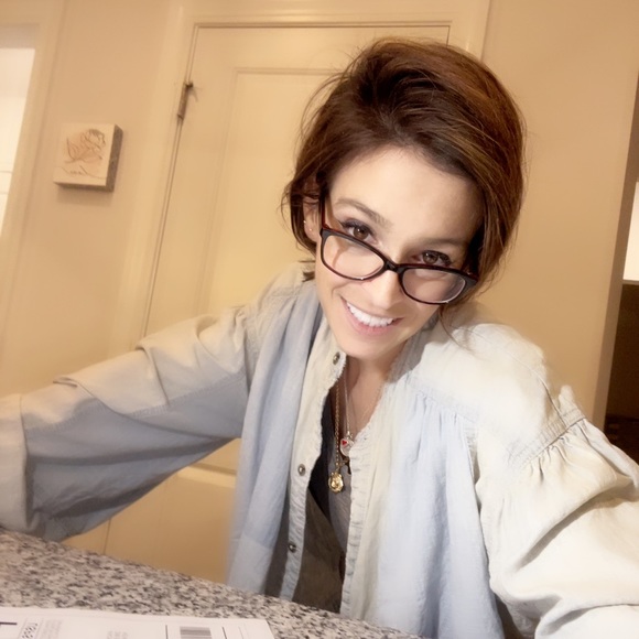 Meet your Posher, Jenna. I specialize in Vintage/Antique Fine Jewelry! Welcome!! - Picture 14 of 14